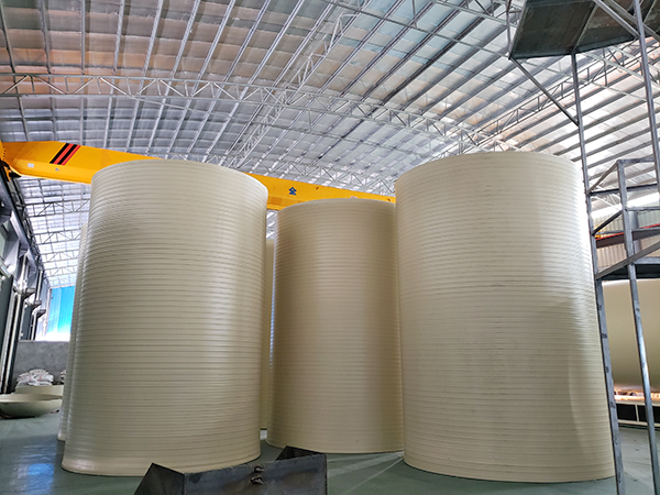 中型PPH立式缠绕储...