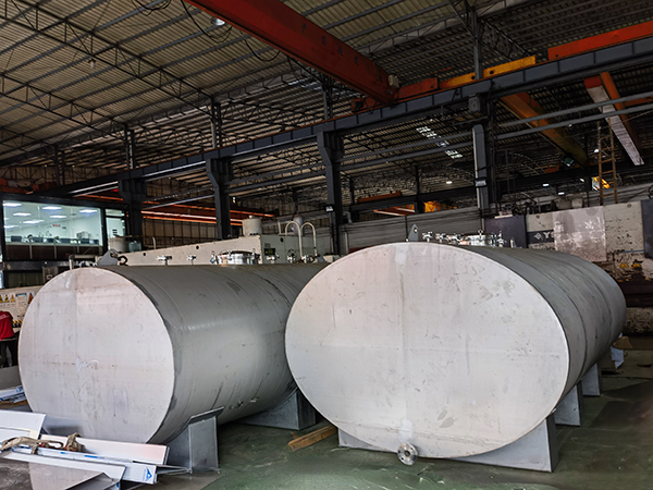 不锈钢卧式储罐